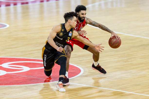 接球出手 接球出手