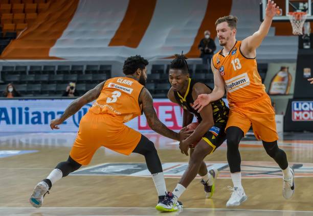 决定比赛走 决定比赛走