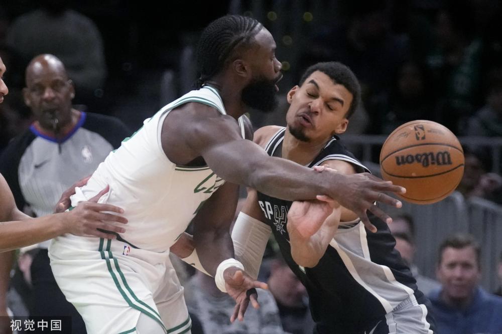 她奋力在烈 她奋力在烈