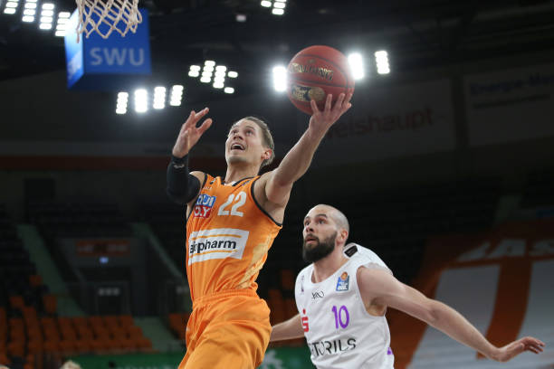 重新获得荣 重新获得荣